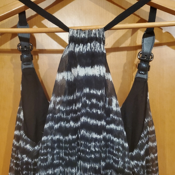 EUC GUESS Size Small Top - Picture 4 of 5